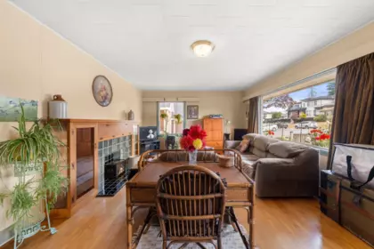 Breakfast Nook Photo of 9841 121 Street, Surrey, BC