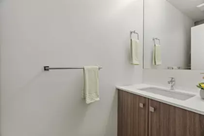 Guest Bathroom Photo of 17 1968 North Parallel Road, Abbotsford, BC
