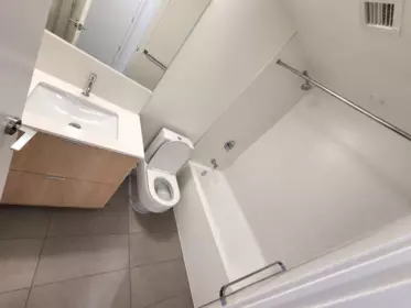 Primary Bathroom Photo of 1709 318 Alderson Avenue, Coquitlam, BC
