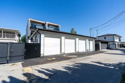Backyard Photo of 2 3940 Eton Street, Burnaby, BC
