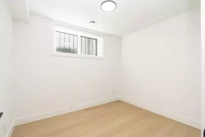 Hallway Photo of 2 3940 Eton Street, Burnaby, BC
