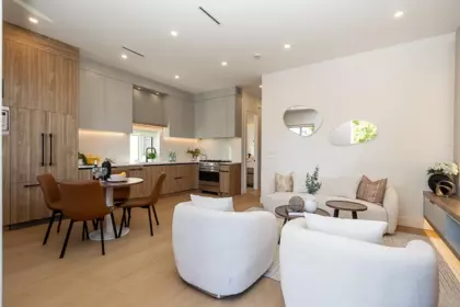 Kitchen Island Photo of 2 3940 Eton Street, Burnaby, BC