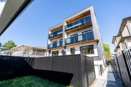 Outdoor Deck Photo of 2 3940 Eton Street, Burnaby, BC