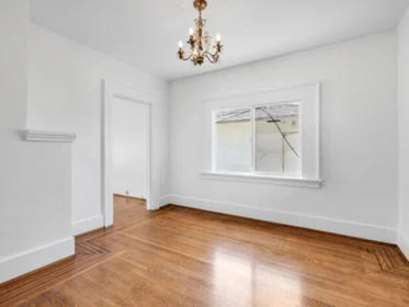 Dining Area Photo of 2087 E 26th Avenue, Vancouver, BC