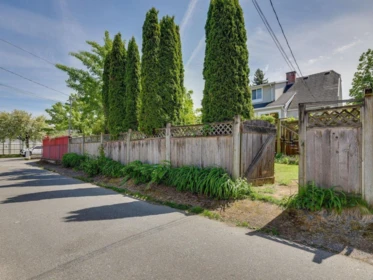 Hot Tub / Spa Photo of 2087 E 26th Avenue, Vancouver, BC