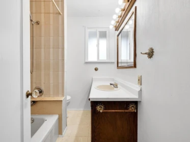 Walk-In Closet Photo of 2087 E 26th Avenue, Vancouver, BC