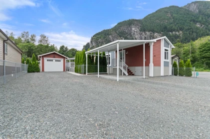 Front Yard Photo of 29 59060 Lougheed Highway, Agassiz, BC