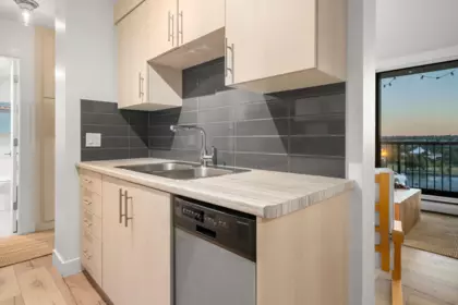Kitchen Island Photo of 1207 1330 Harwood Street, Vancouver, BC