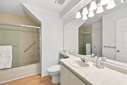 Walk-In Closet Photo of 109 12163 68 Avenue, Surrey, BC