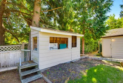 Neighborhood Park Photo Near 466 55 Street, Tsawwassen, BC
