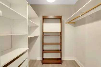 Basement Recreation Room Photo of 207 1544 Fir Street, White Rock, BC