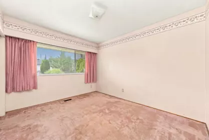 Powder Room Photo of 4335 Barker Avenue, Burnaby, BC