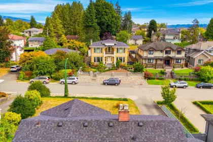 Swimming Pool Photo of 4335 Barker Avenue, Burnaby, BC