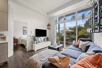 Breakfast Nook Photo of 306 388 Kootenay Street, Vancouver, BC