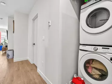 Laundry Room Photo of 421 13238 105 Avenue, Surrey, BC