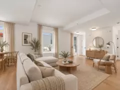 6833 Cambie Street, Vancouver, BC