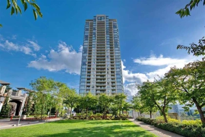 606 9888 Cameron Street, Burnaby, BC, Burnaby — Apartment/Condo for sale