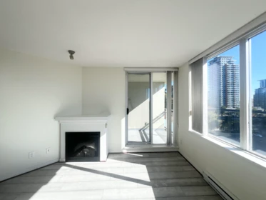 606 9888 Cameron Street, Burnaby, BC, Burnaby — Apartment/Condo for sale