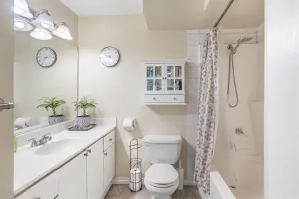 5578 Broadway, Burnaby, BC, Burnaby — Townhouse for sale