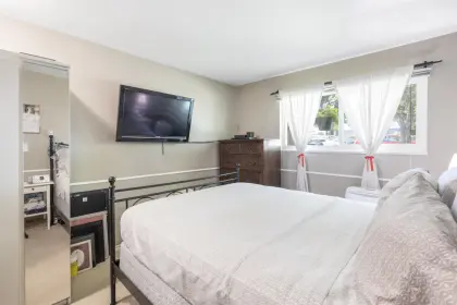 5578 Broadway, Burnaby, BC, Burnaby — Townhouse for sale