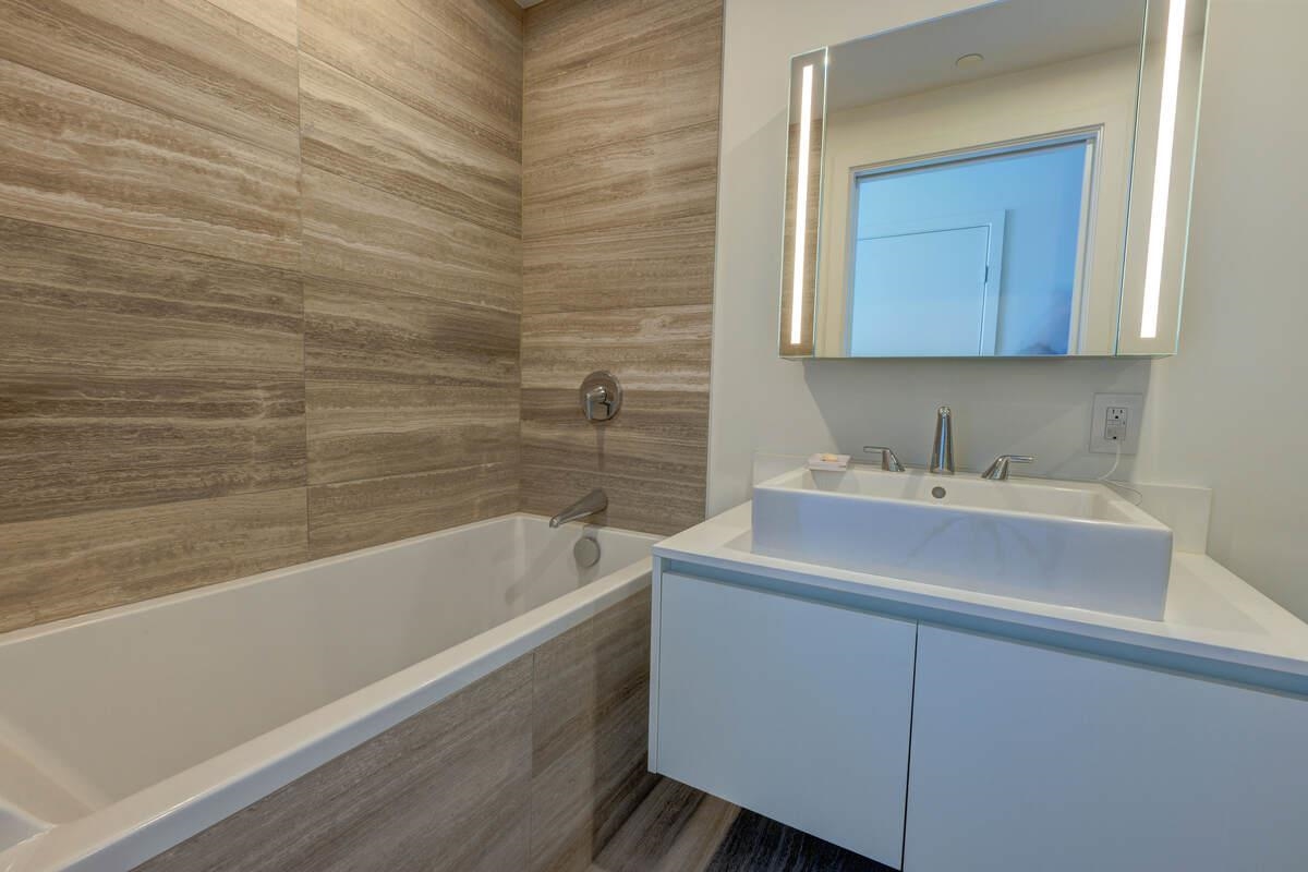 Backyard Photo of 3703 1480 Howe Street, Vancouver, BC