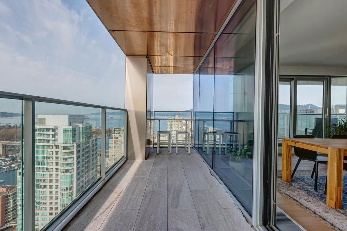 Mudroom Photo of 3703 1480 Howe Street, Vancouver, BC