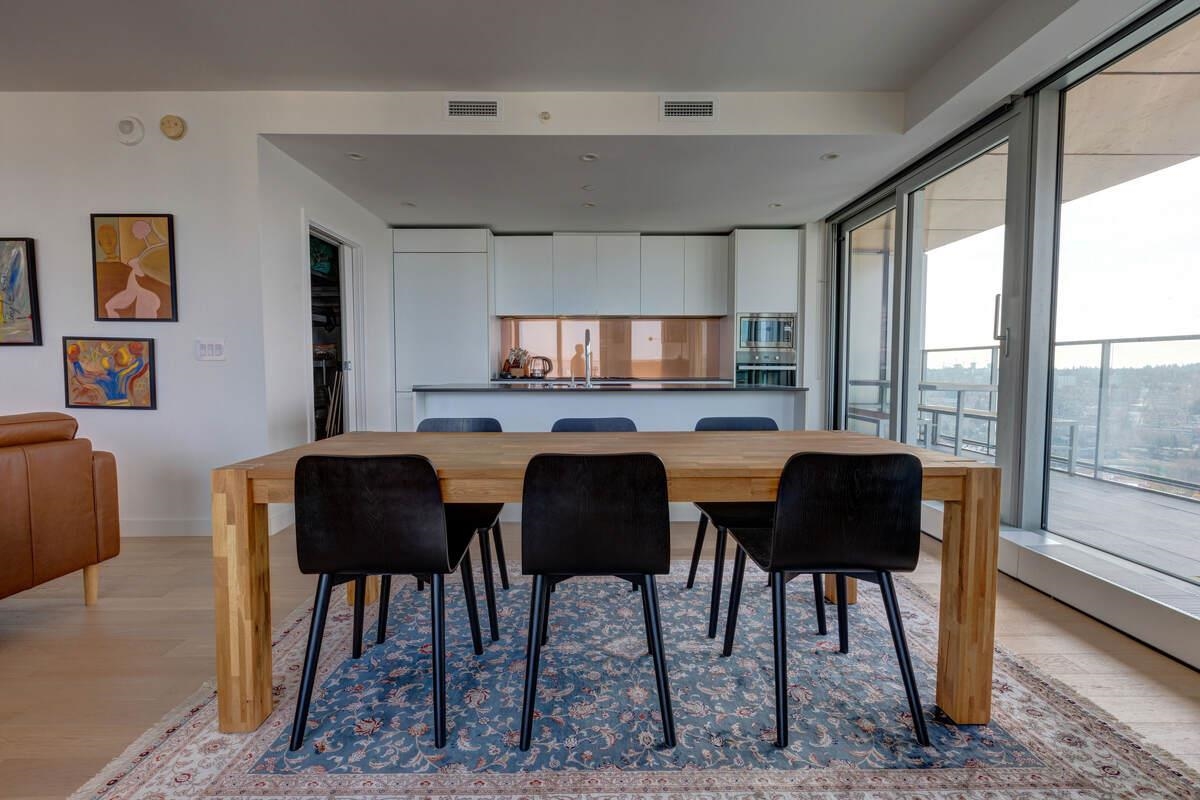 Neighborhood Park Photo Near 3703 1480 Howe Street, Vancouver, BC