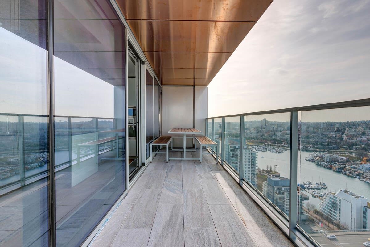 Powder Room Photo of 3703 1480 Howe Street, Vancouver, BC
