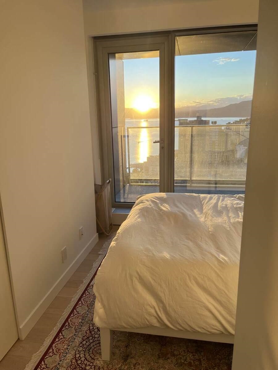 Primary Bathroom Photo of 3703 1480 Howe Street, Vancouver, BC