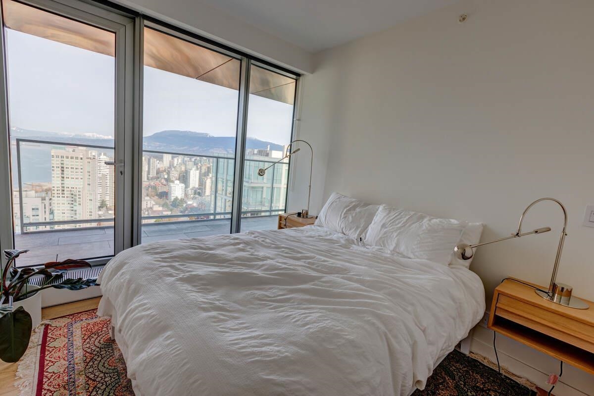 Primary Bedroom Photo of 3703 1480 Howe Street, Vancouver, BC