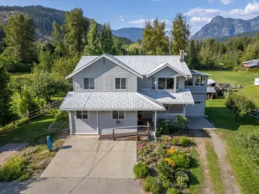 2003 Highway 99, Pemberton, BC, Pemberton — Single Family Residence for sale