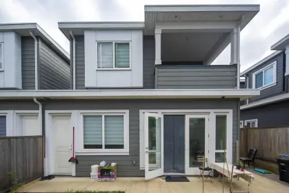 6759 Canada Way, Burnaby, BC, Burnaby — Half Duplex for sale