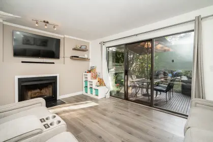 8562 Wilderness Court, Burnaby, BC, Burnaby — Townhouse for sale