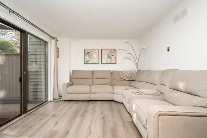 8562 Wilderness Court, Burnaby, BC, Burnaby — Townhouse for sale