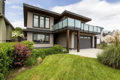 882 Whitchurch Street, North Vancouver, BC, North vancouver — Single Family Residence for sale