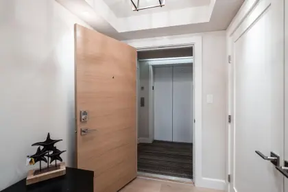 4 1717 Duchess Avenue, West Vancouver, BC, West vancouver — Apartment/Condo for sale