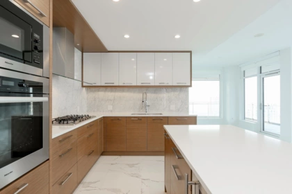 3102 4360 Beresford Street, Burnaby, BC, Burnaby — Apartment/Condo for sale