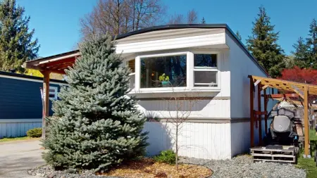 107 40157 Government Road, Squamish, BC, Squamish — Manufactured Home for sale