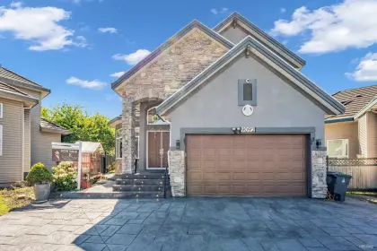 9092 141b Street, Surrey, BC, Surrey — Single Family Residence for sale