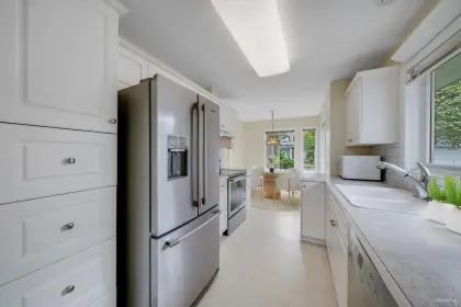 11 16180 86 Avenue, Surrey, BC, Surrey — Townhouse for sale