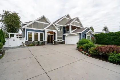 18523 60 Avenue, Surrey, BC, Surrey — Single Family Residence for sale