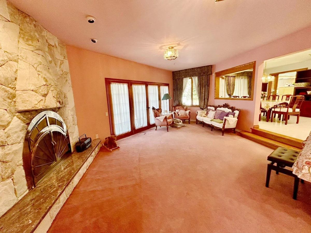 Breakfast Nook Photo of 8351 Sunnywood Drive, Richmond, BC