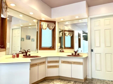 Guest Bathroom Photo of 8351 Sunnywood Drive, Richmond, BC