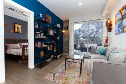 204 37762 Third Avenue, Squamish, BC, Squamish — Apartment/Condo for sale
