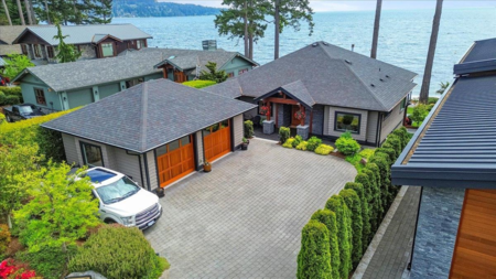 6015 Silverstone Lane, Sechelt, BC, Sechelt — Single Family Residence for sale