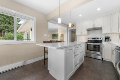909 E Keith Road, North Vancouver, BC, North Vancouver — Single Family Residence for sale