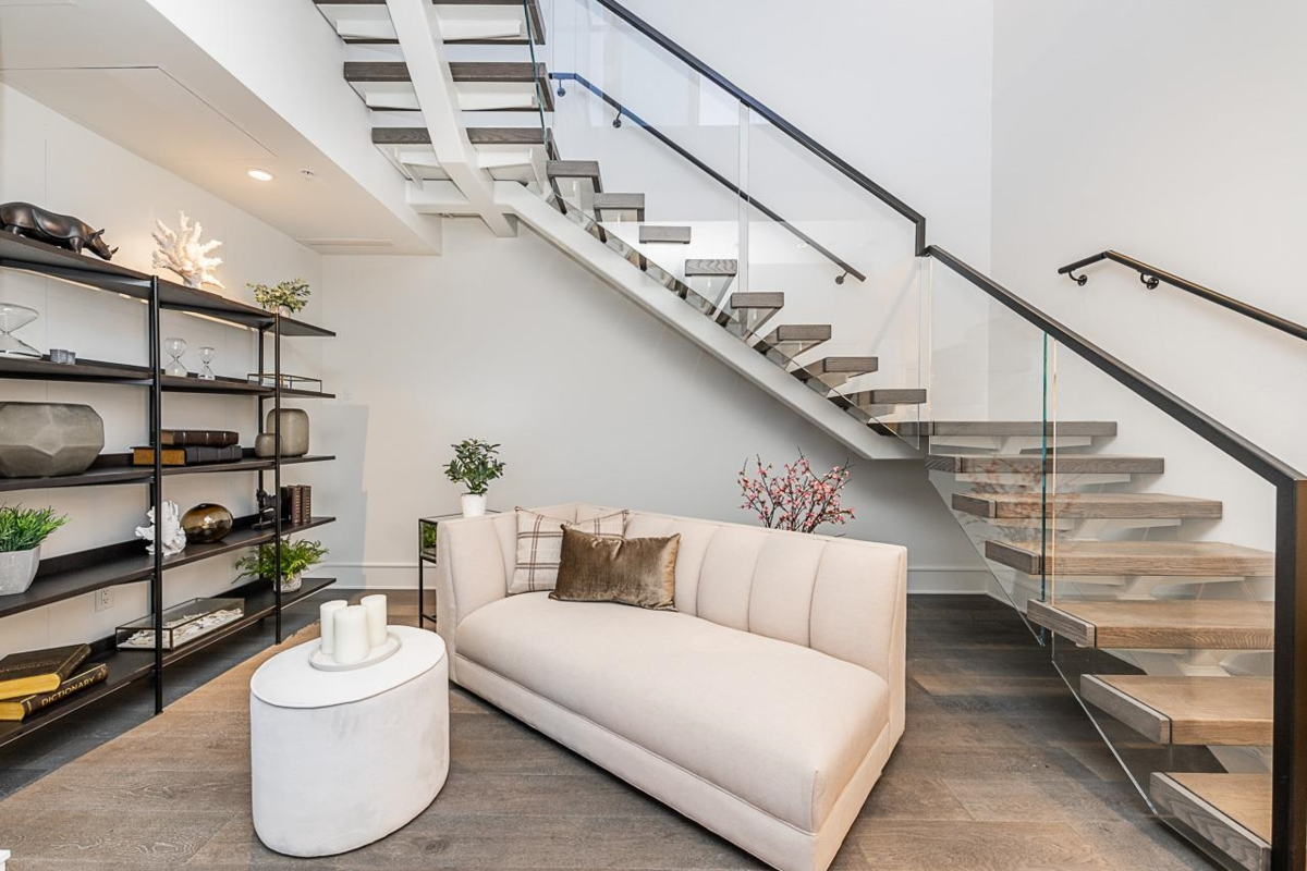 Backyard Photo of PH 2 1501 Foster Street, White Rock, BC