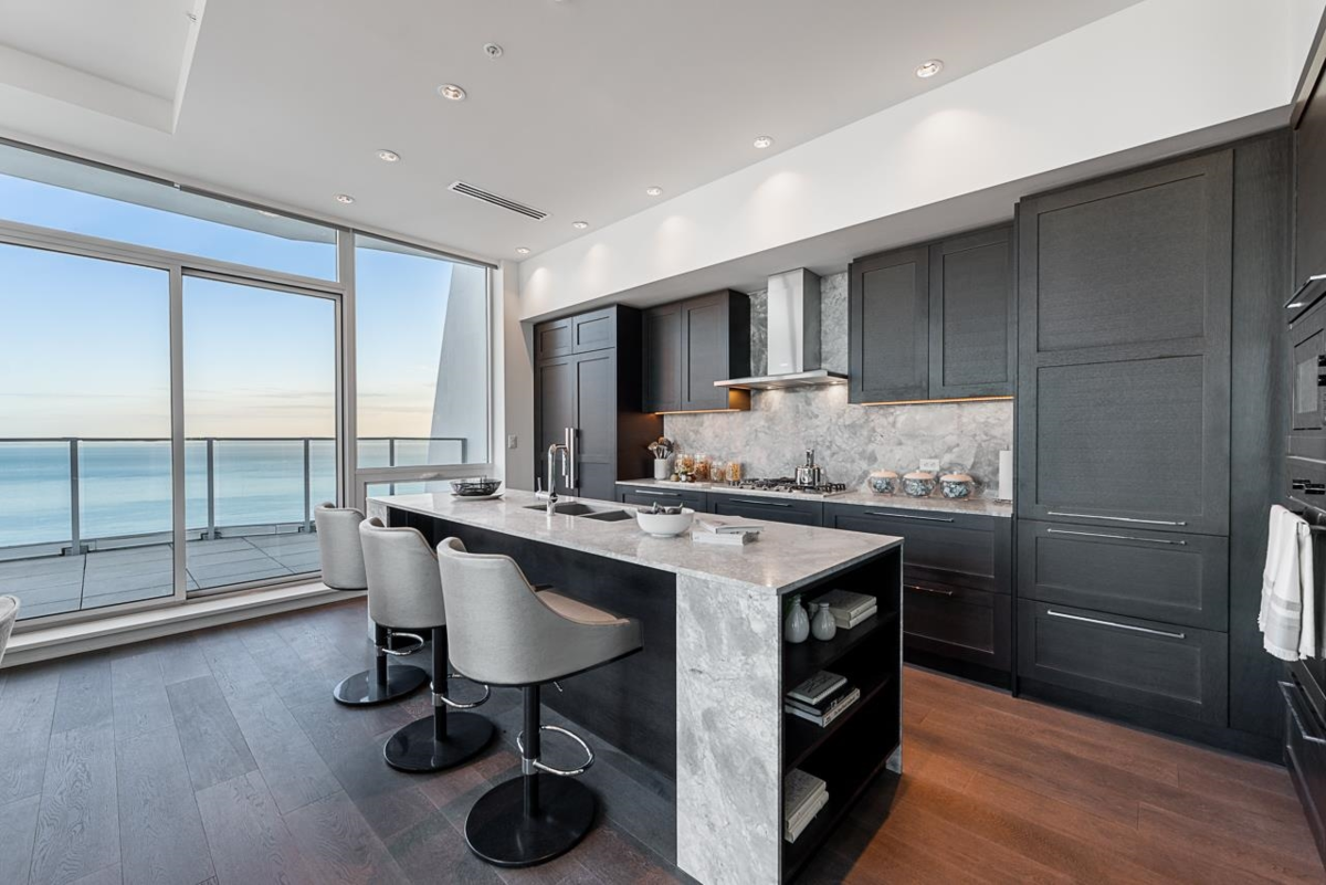 Breakfast Nook Photo of PH 2 1501 Foster Street, White Rock, BC