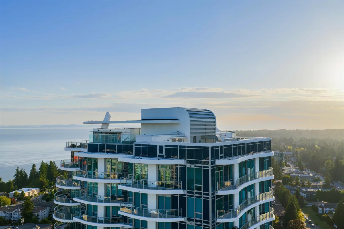 Family Room Photo of PH 2 1501 Foster Street, White Rock, BC