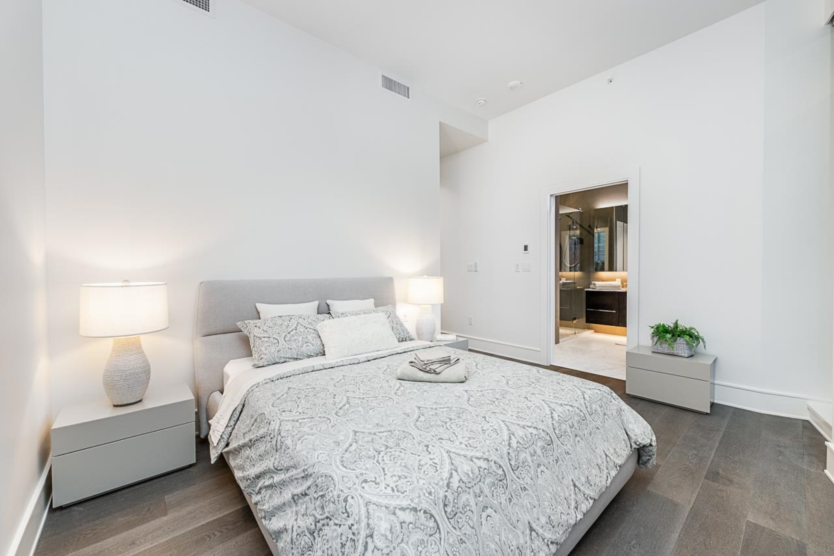 Hallway Photo of PH 2 1501 Foster Street, White Rock, BC